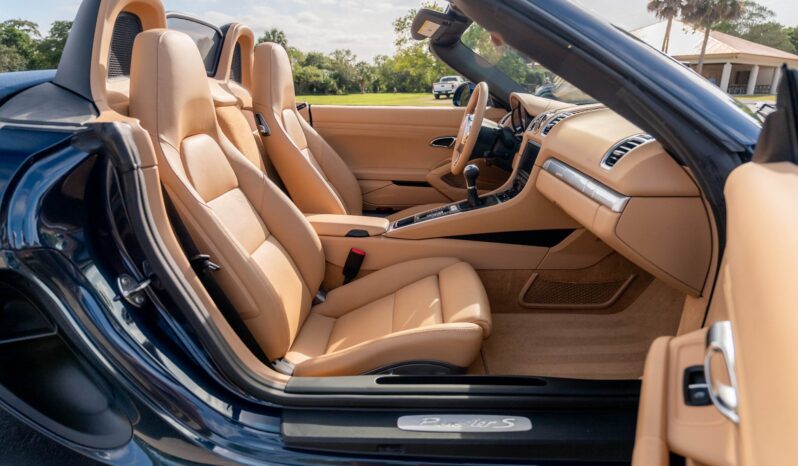 
								2013 Porsche Boxster S 6-Speed full									