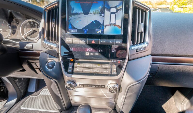 
								2021 Toyota Land Cruiser URJ200 full									