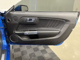 
										2021 Ford Mustang EcoBoost Premium full									