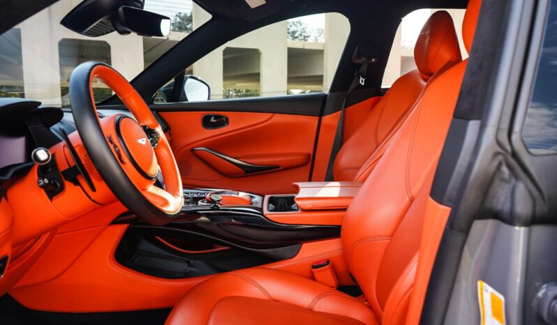 
								2021 Aston Martin DBX Twin-Turbocharged full									