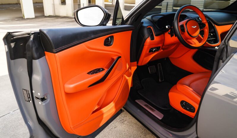 
								2021 Aston Martin DBX Twin-Turbocharged full									