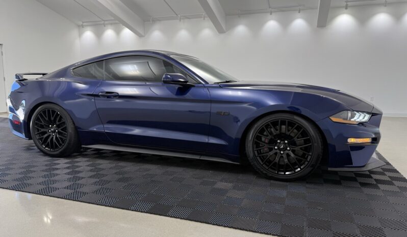 
								2019 Ford Mustang GT 5.0L V8 full									