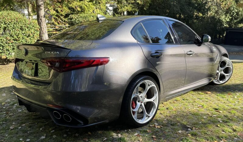
								2018 Alfa Romeo Giulia Quadrifoglio full									