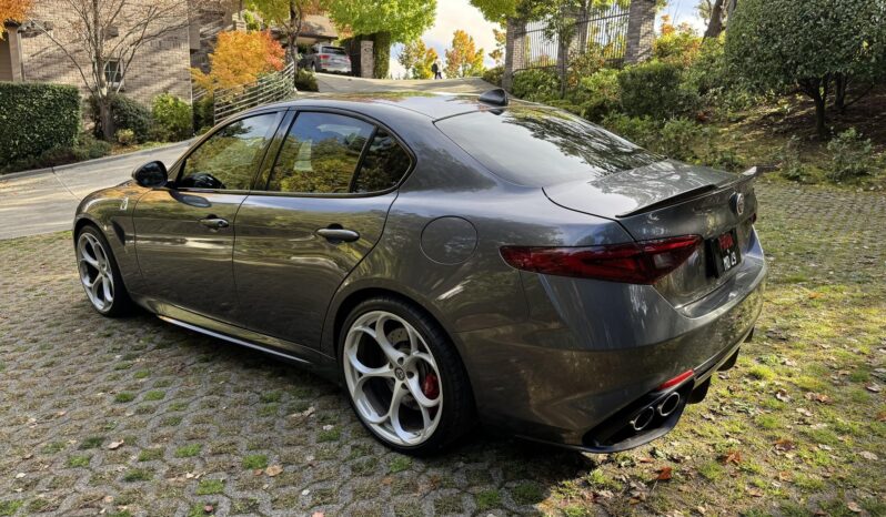 
								2018 Alfa Romeo Giulia Quadrifoglio full									