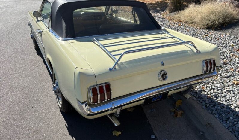 
								1965 Ford Mustang Convertible full									