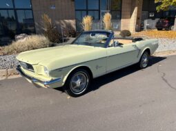 
										1965 Ford Mustang Convertible full									