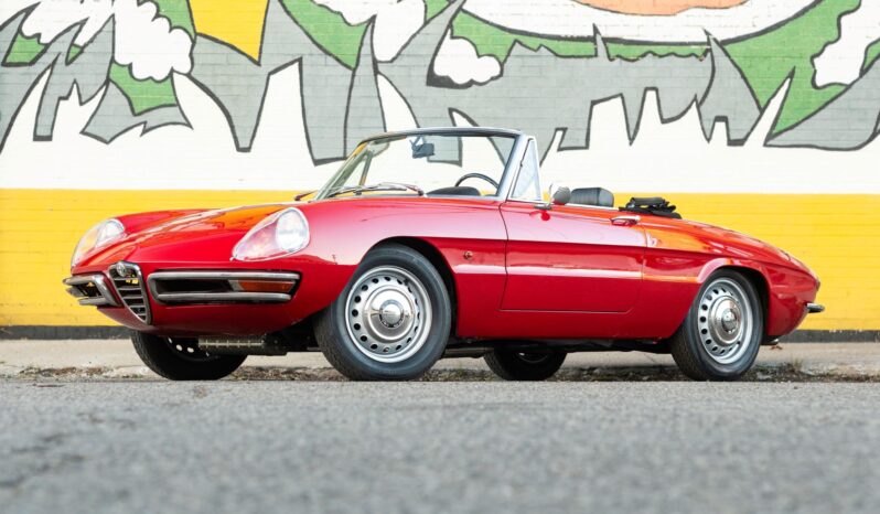 
								1967 Alfa Romeo 1600 Spider Duetto full									