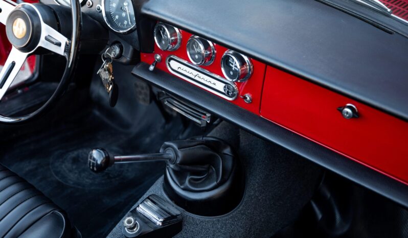 
								1967 Alfa Romeo 1600 Spider Duetto full									