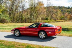 
										1990 Chevrolet Corvette ZR-1 full									