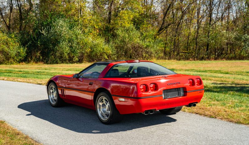 
								1990 Chevrolet Corvette ZR-1 full									
