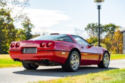 
										1990 Chevrolet Corvette ZR-1 full									