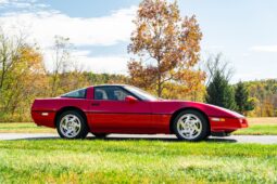 
										1990 Chevrolet Corvette ZR-1 full									