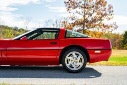
										1990 Chevrolet Corvette ZR-1 full									
