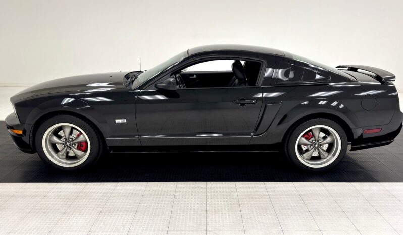 
								2005 Ford Mustang GT Coupe 4.6L 3V V8 full									