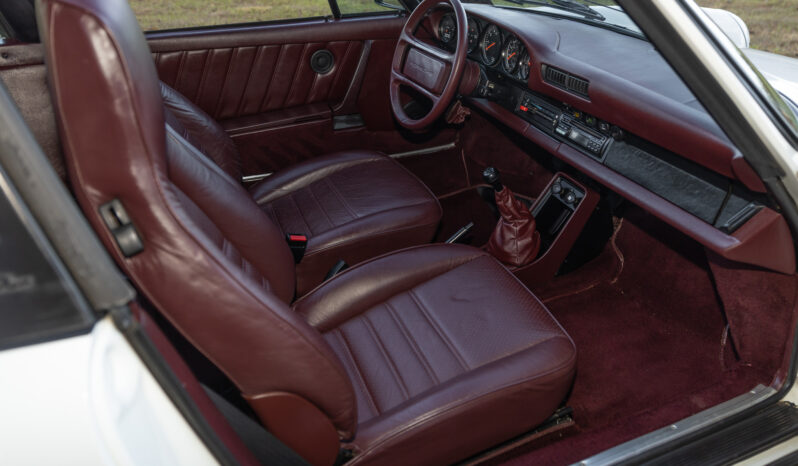 
								1985 Porsche 911 Carrera Targa full									