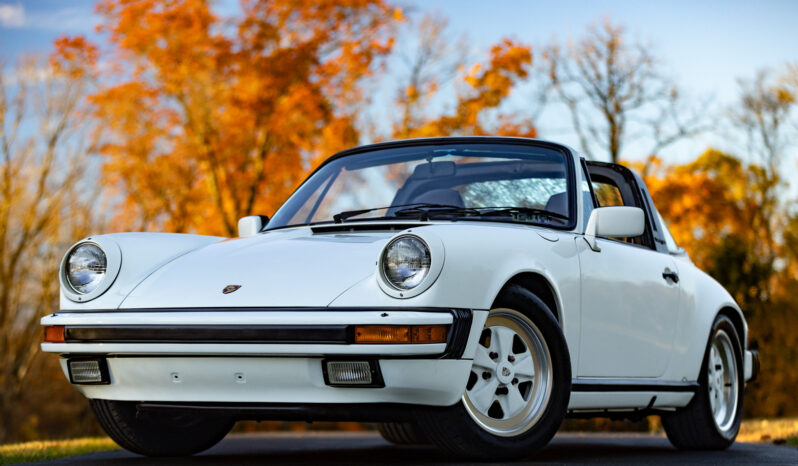 
								1985 Porsche 911 Carrera Targa full									