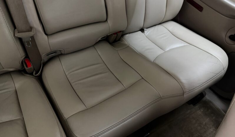 
								2005 Chevrolet Suburban 1500 LT Z71 4×4 full									