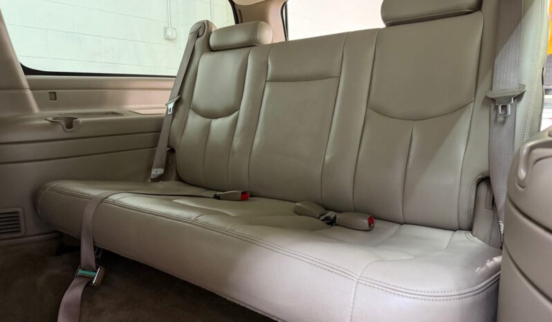 
								2005 Chevrolet Suburban 1500 LT Z71 4×4 full									