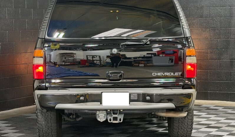 
								2005 Chevrolet Suburban 1500 LT Z71 4×4 full									