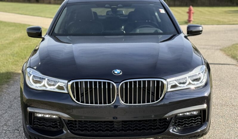 
								2019 BMW 750i xDrive M Sport full									