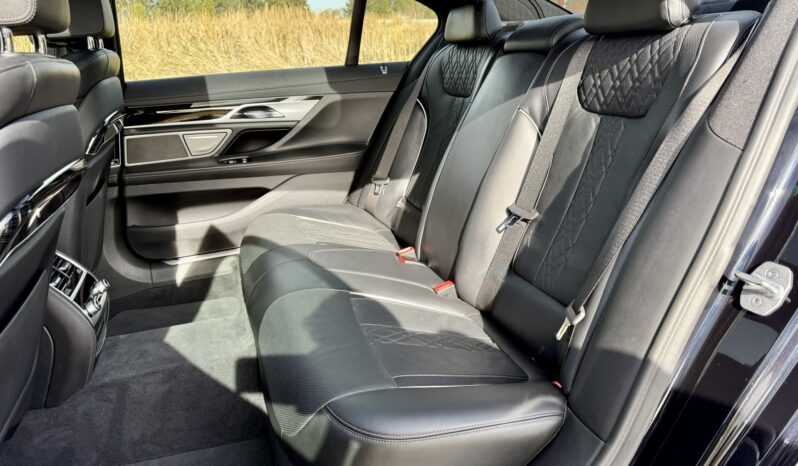 
								2019 BMW 750i xDrive M Sport full									