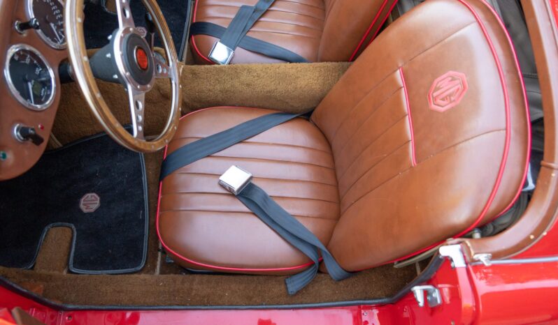 
								1959 MG MGA 1500 Roadster full									