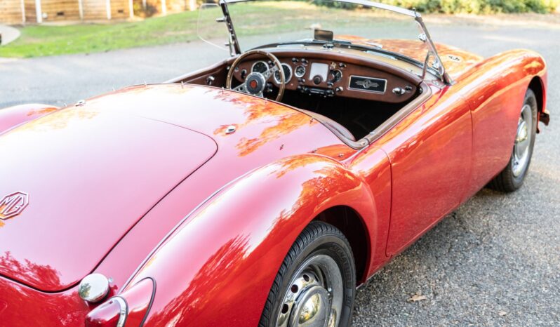 
								1959 MG MGA 1500 Roadster full									