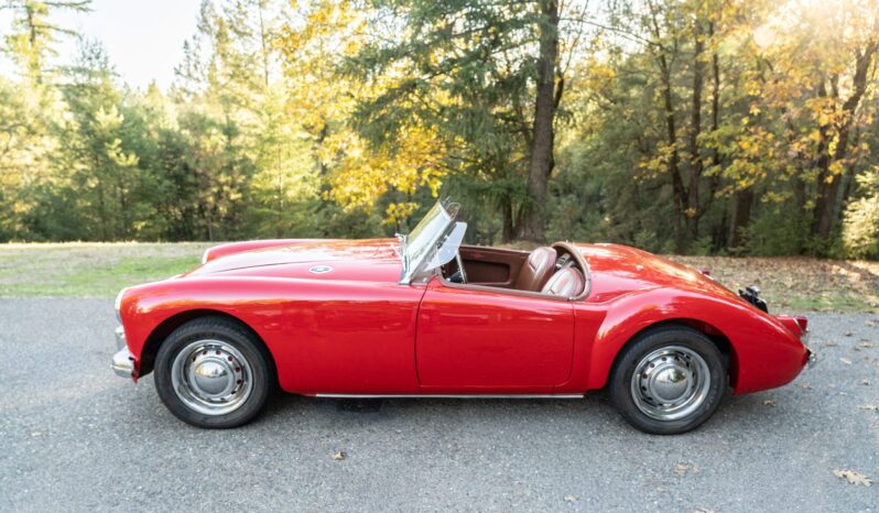 
								1959 MG MGA 1500 Roadster full									