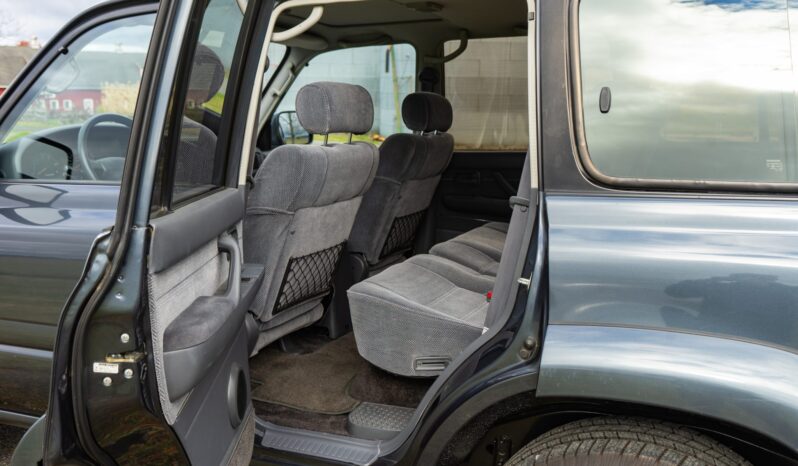 
								1994 Toyota Land Cruiser FZJ80 full									