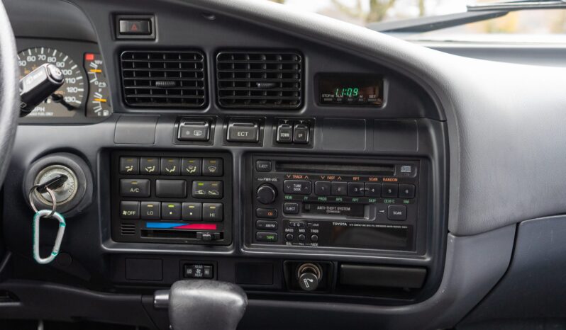 
								1994 Toyota Land Cruiser FZJ80 full									