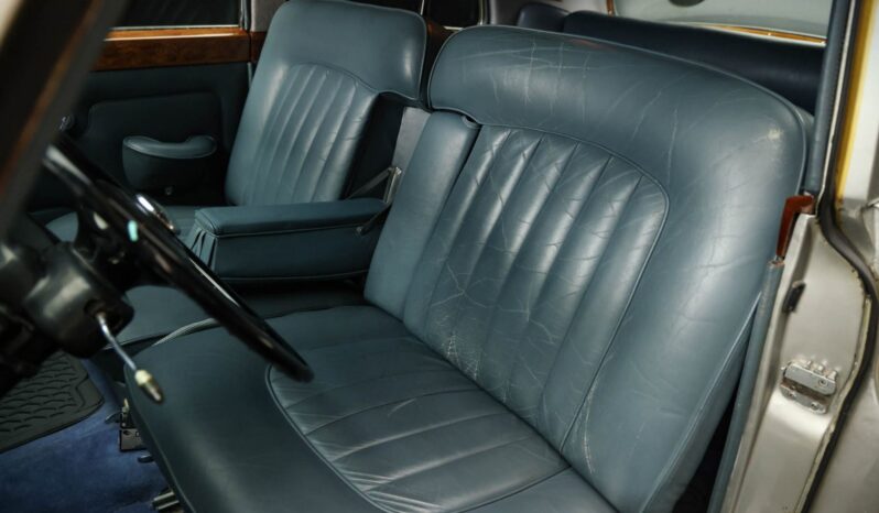 
								1963 Rolls-Royce Silver Cloud III full									
