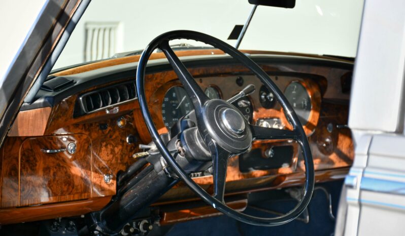 
								1963 Rolls-Royce Silver Cloud III full									