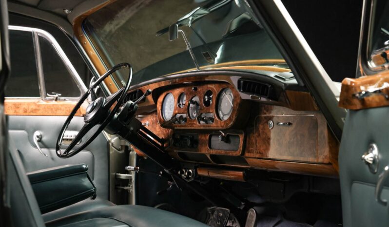 
								1963 Rolls-Royce Silver Cloud III full									