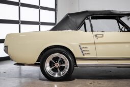 
										1966 Ford Mustang Convertible 289 full									