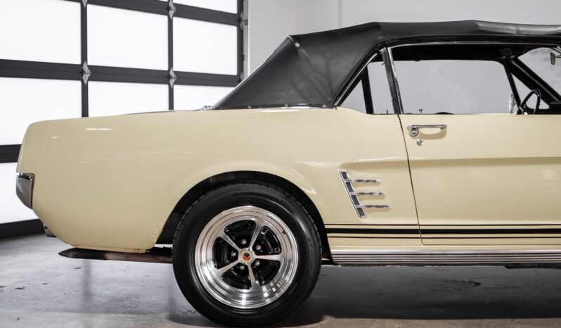 
								1966 Ford Mustang Convertible 289 full									