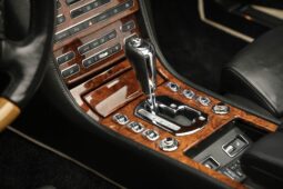 
										2008 Bentley Azure full									