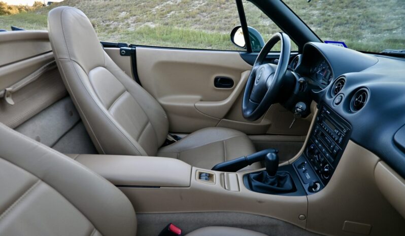 
								2000 Mazda MX-5 Miata 5-Speed full									