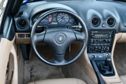 
										2000 Mazda MX-5 Miata 5-Speed full									