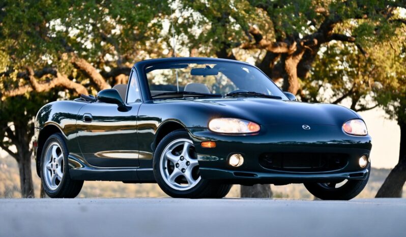 2000 Mazda MX-5 Miata 5-Speed 1