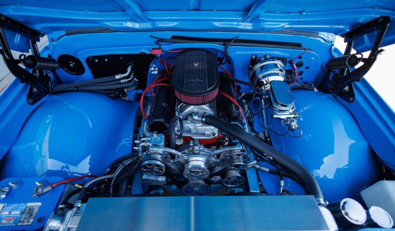 								1968 Chevrolet C-10 383 Custom Pickup – Restomod full									