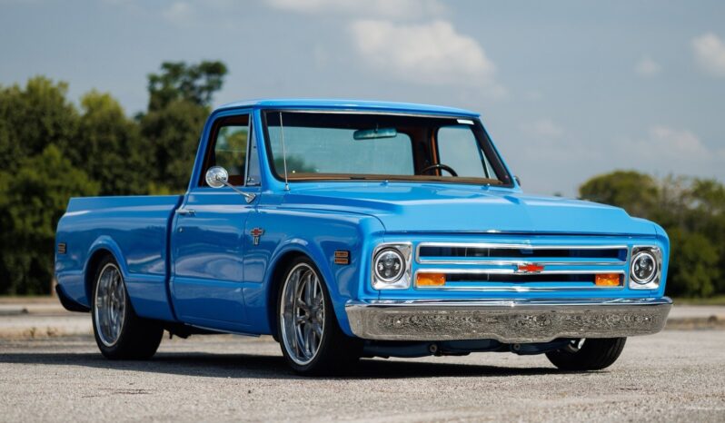 								1968 Chevrolet C-10 383 Custom Pickup – Restomod full									
