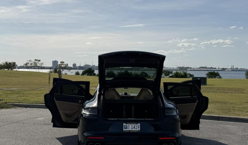 								2021 Porsche Panamera Turbo S full									