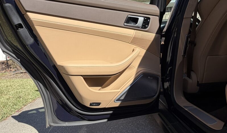 								2021 Porsche Panamera Turbo S full									