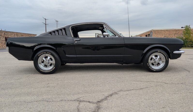 
								1965 Ford Mustang A-Code Fastback 2+2 full									