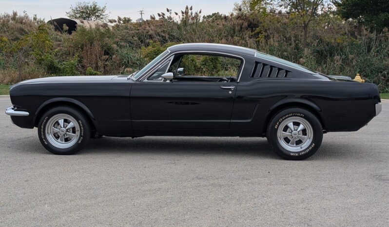
								1965 Ford Mustang A-Code Fastback 2+2 full									