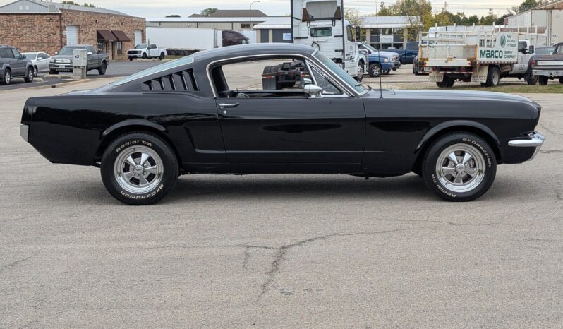 
								1965 Ford Mustang A-Code Fastback 2+2 full									