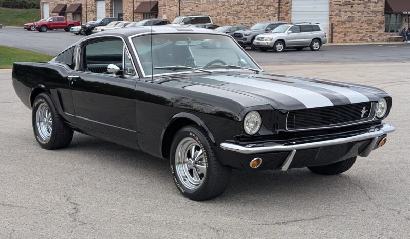 
								1965 Ford Mustang A-Code Fastback 2+2 full									