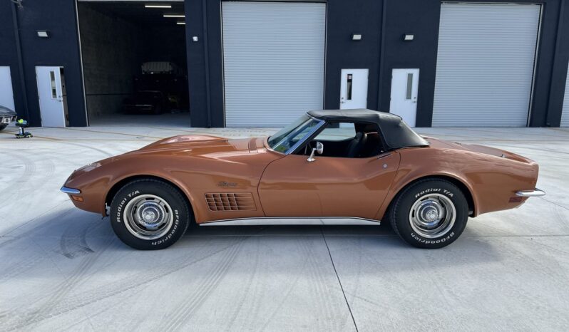 
								1972 Chevrolet Corvette Convertible full									