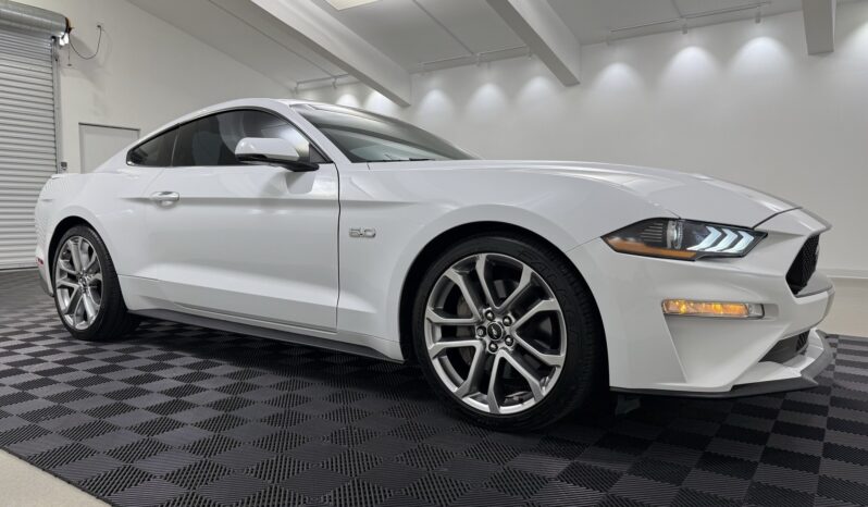								2018 Ford Mustang GT Premium 5.0L V8 full									