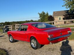 
										1965 Ford Mustang CONVERTIBLE full									